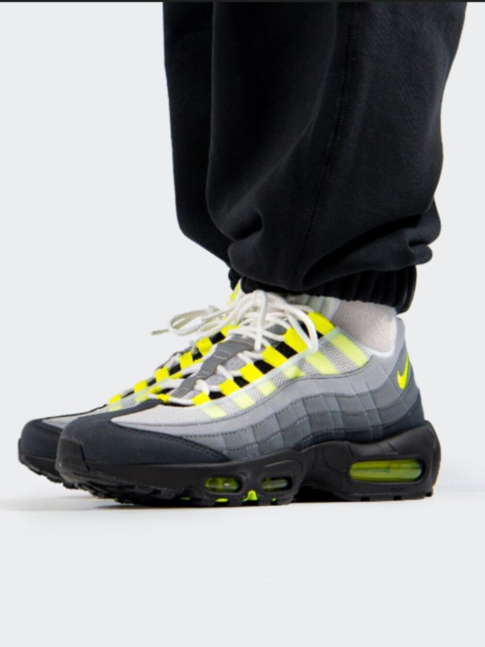 NIKE AIR MAX 95 BIG BUBBLE (9.5)